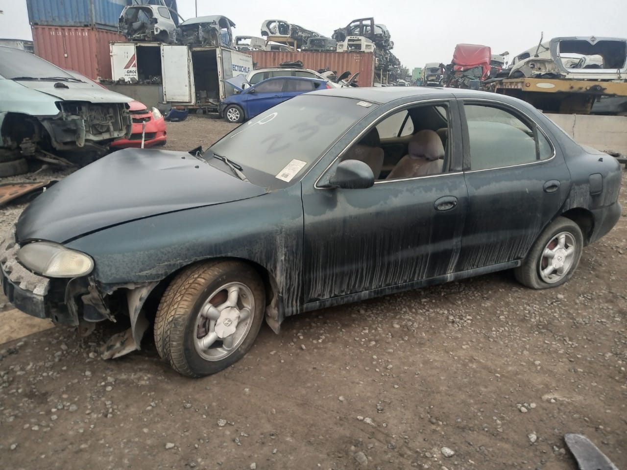  Hyundai ELANTRA 1996    EN DESARME